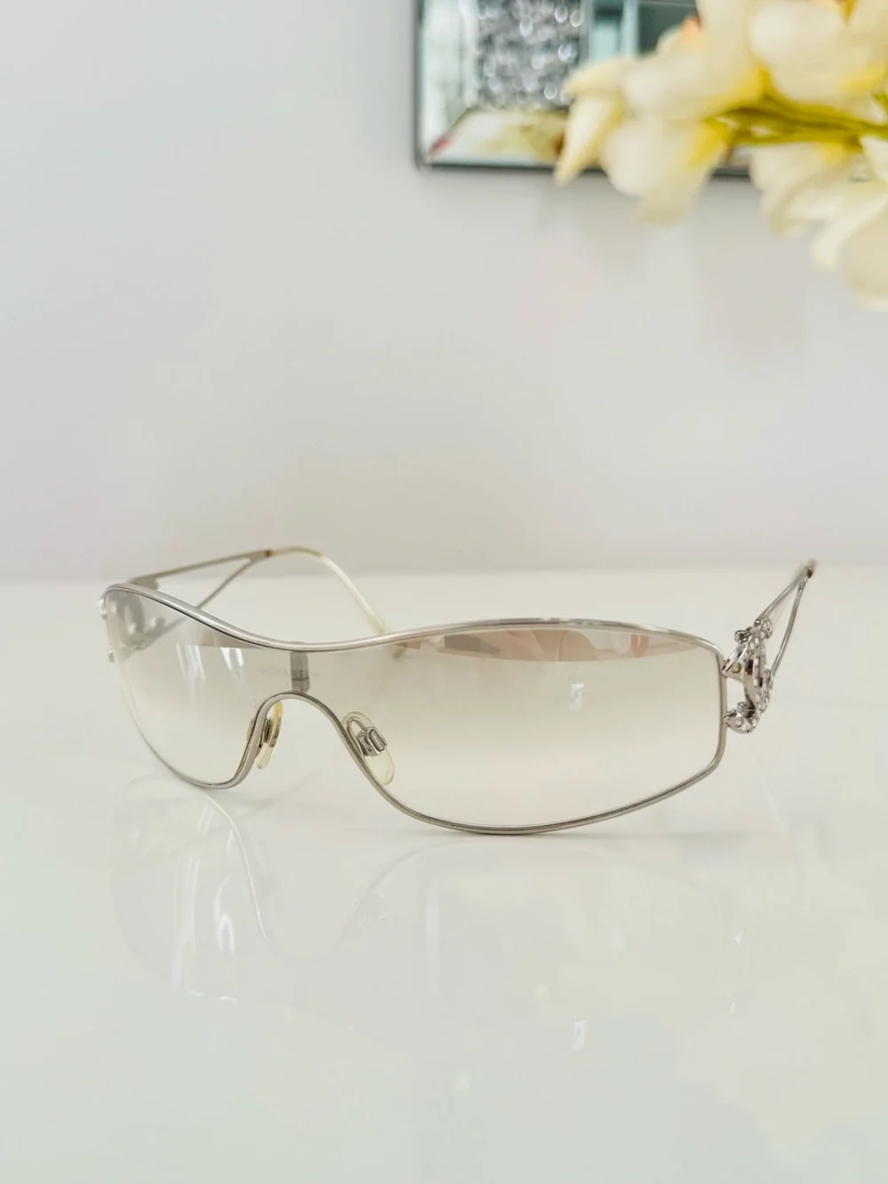 EXTREMELY RARE ❤️‍🔥 Vintage Authentic Chanel rhinestone CC sunglasses